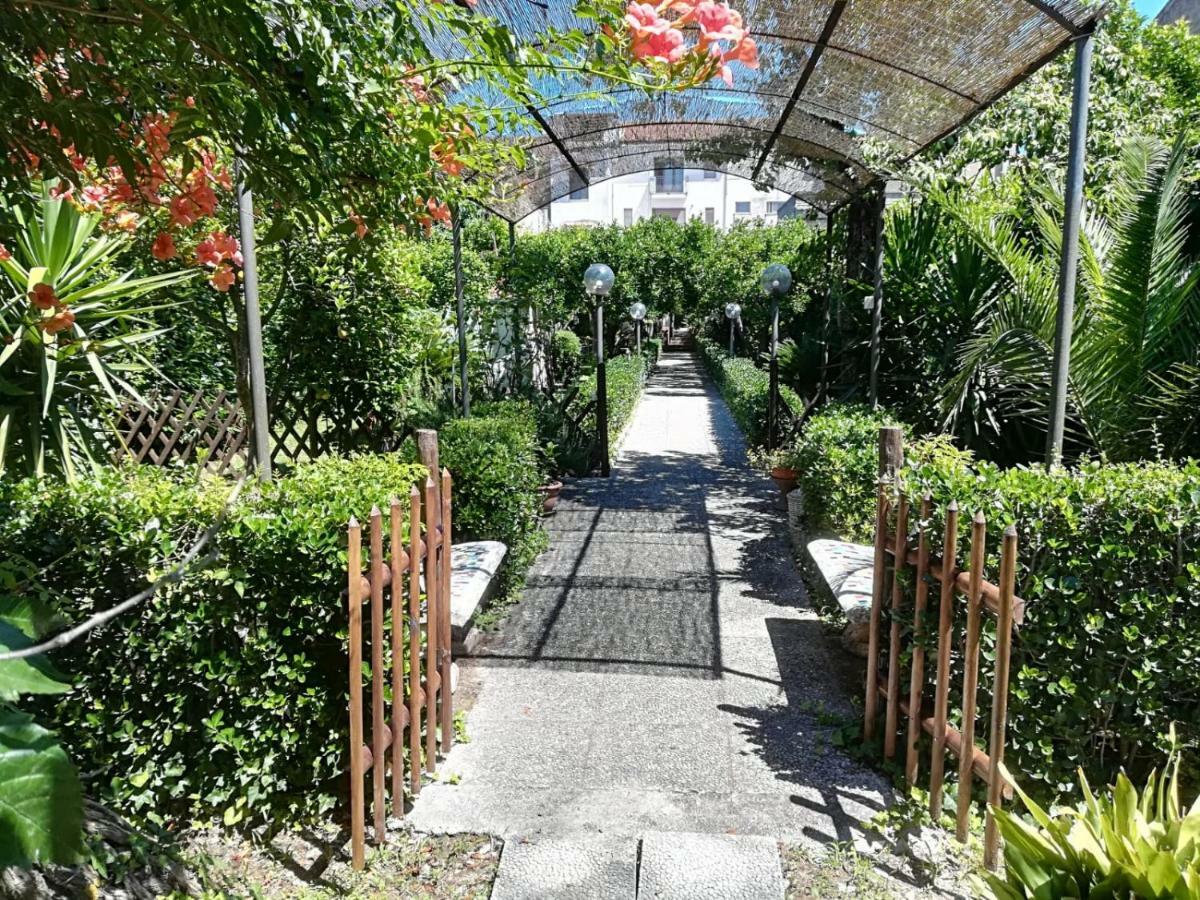 Il Giardino Degli Agrumi Caserta Luaran gambar